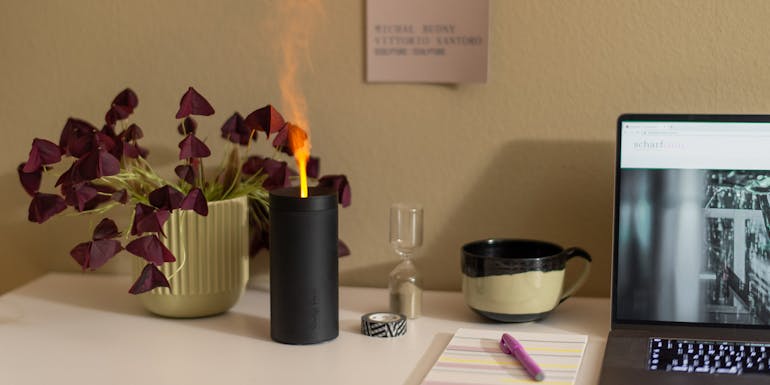 Stadler Form Lucy Aroma Diffuser im Home Office Stadler Form Lucy Aroma Diffuser im Home Office