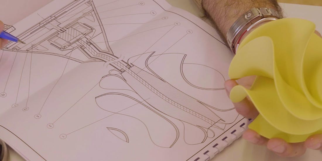 Projet par Stadler Form avec croquis d'un ventilateur de l'ECAL Projet par Stadler Form avec croquis d'un ventilateur par ECAL