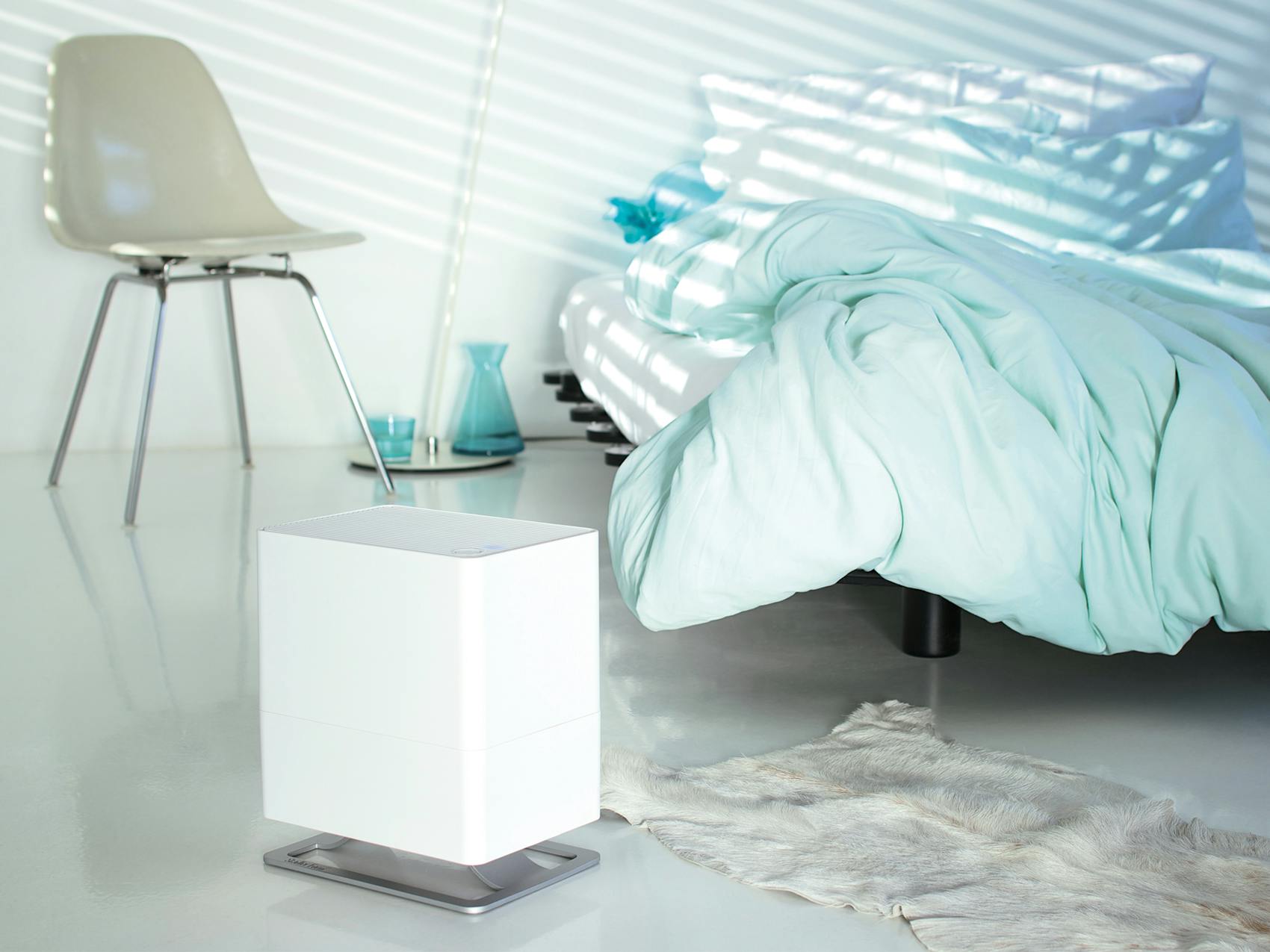 Oskar little humidifier by Stadler Form in white in a bedroom