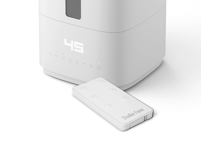 Stadler Form Oliver humidifier with remote control