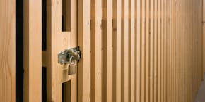 Portes de sous-sol symboliques Portes de sous-sol symboliques