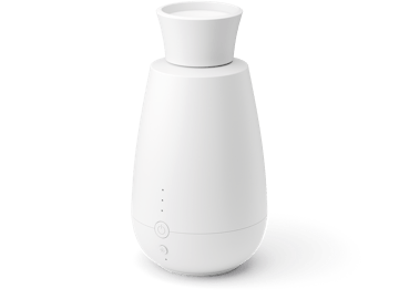 Ella Aroma Diffuser von Stadler Form in Weiß Ella Aroma-Diffuser von Stadler Form in Weiß in perspektivischer Ansicht