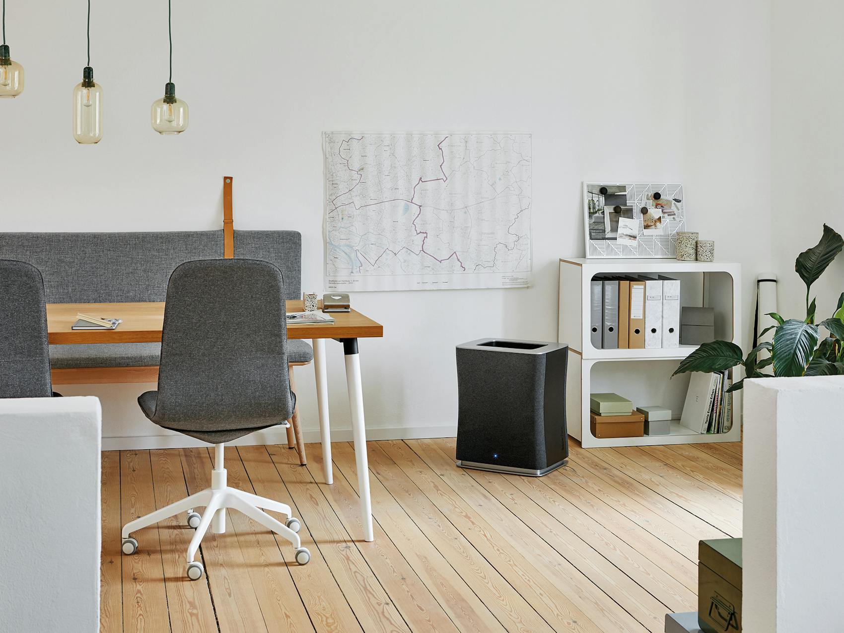 Roger big air purifier by Stadler Form Roger big air purifier by Stadler Form in an open room