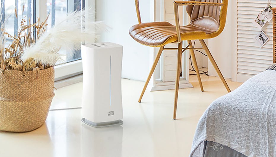 Eva humidifier white from Stadler Form in a bright environment