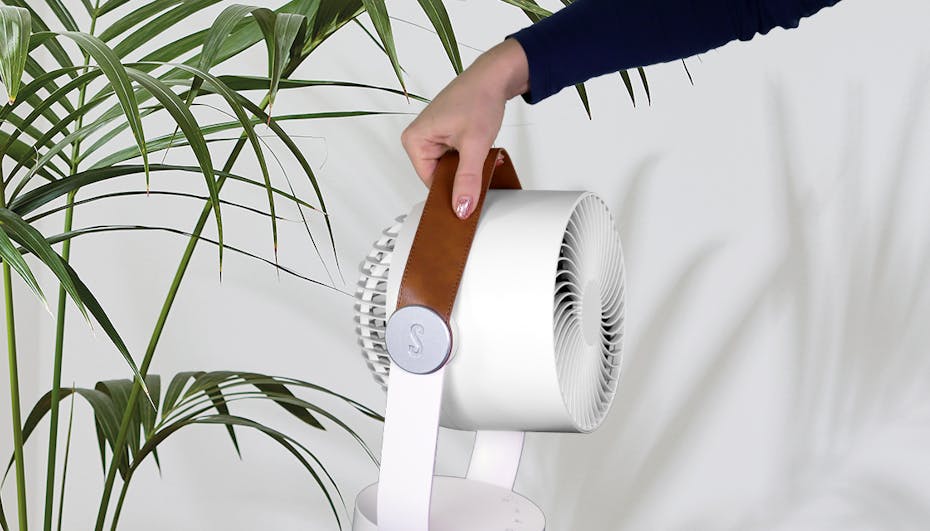 Leo from Stadler Form can be carried with one hand. Leo from Stadler Form can be carried with one hand.